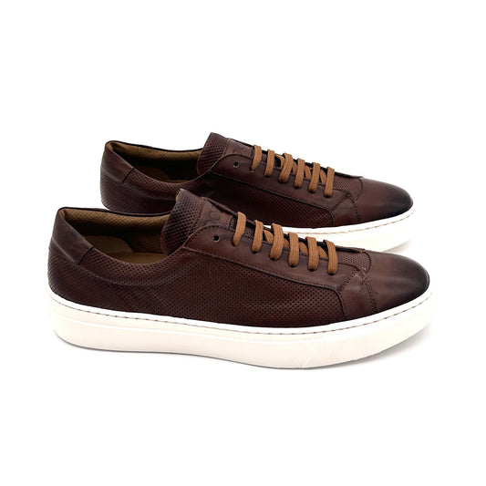 DOGE Sneakers Forate Pelle