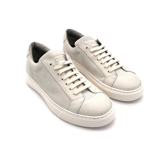 DOGE Sneakers Forate Pelle
